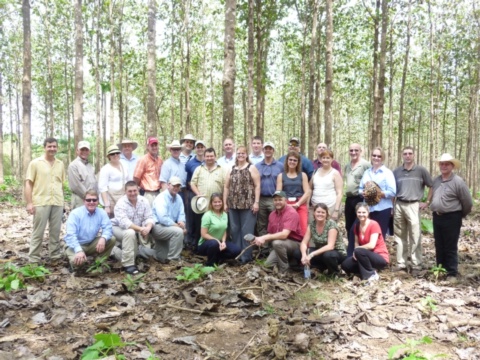 Group photo at the plantation