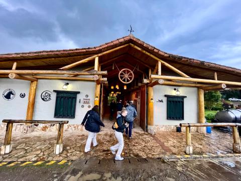Ayura is part of a much larger corporate footprint that includes dairy and beef production, cropping systems, and real estate investments. Pictured are LEAD fellows entering Senor Restrepo’s stables. 